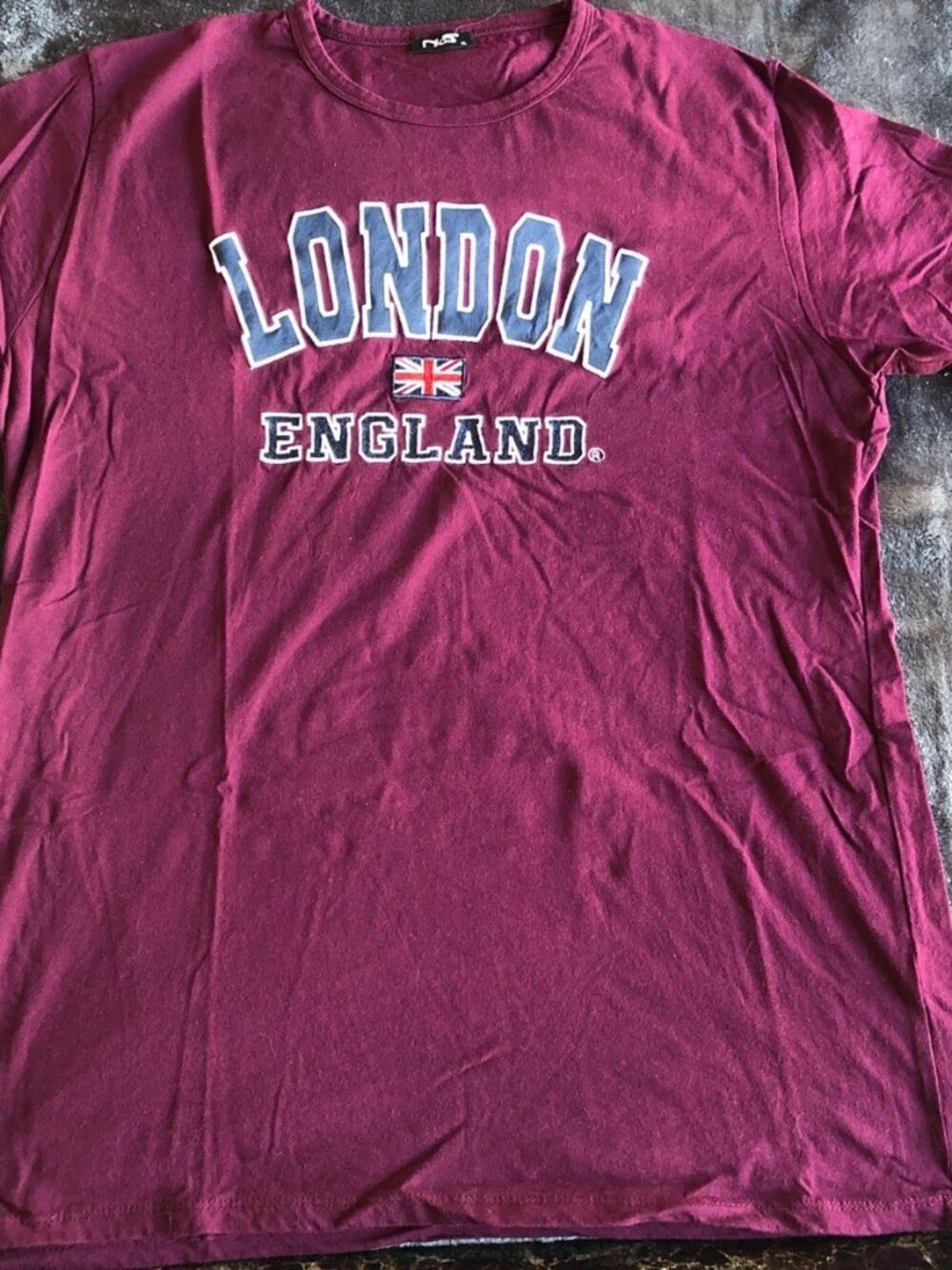 London England Plaid Men’s Tshirt Red Color